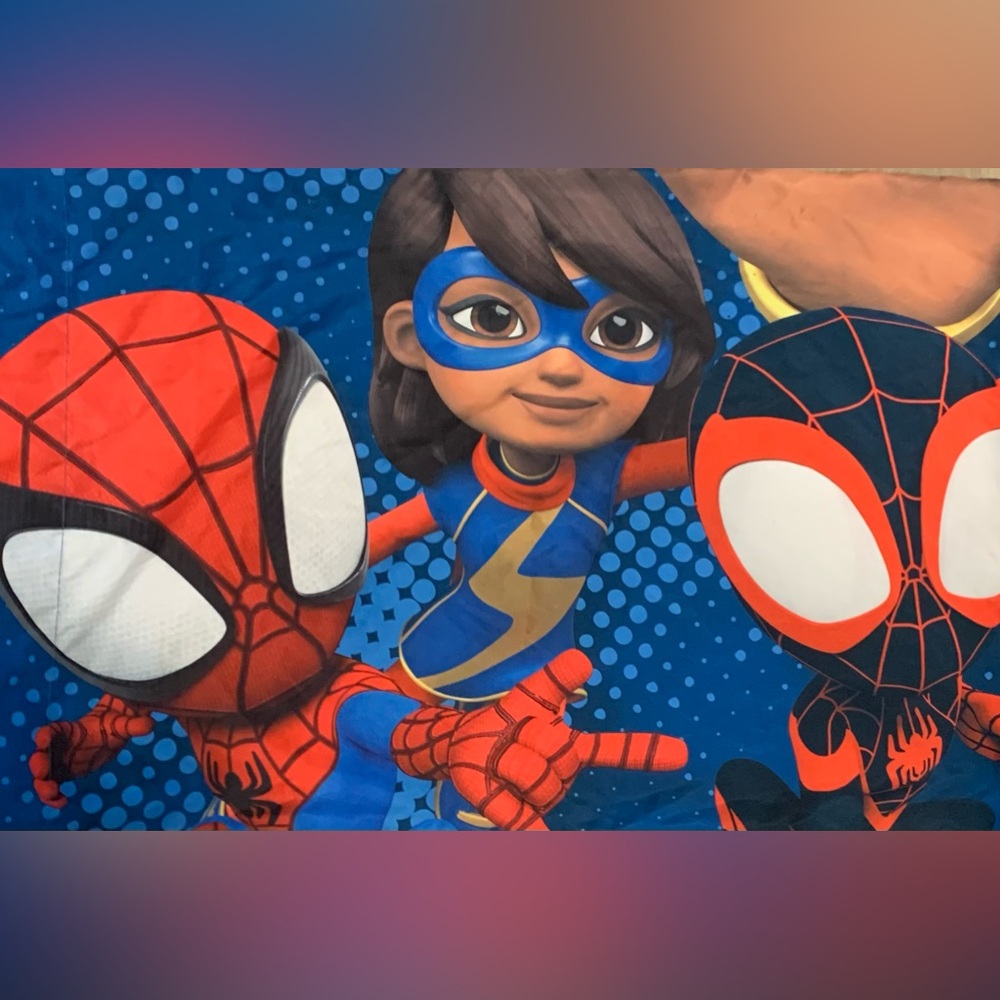 Marvel Spidey Amazing Friends Logo Pillowcase.- Orange on White